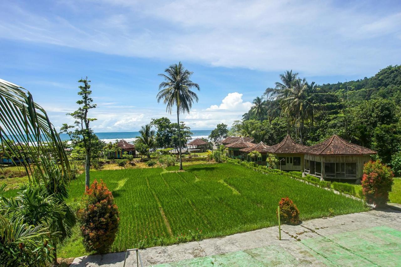 Oyo 2246 Anjung Bang Oking Hotel & Resort Pasarpulaupisang Exteriér fotografie